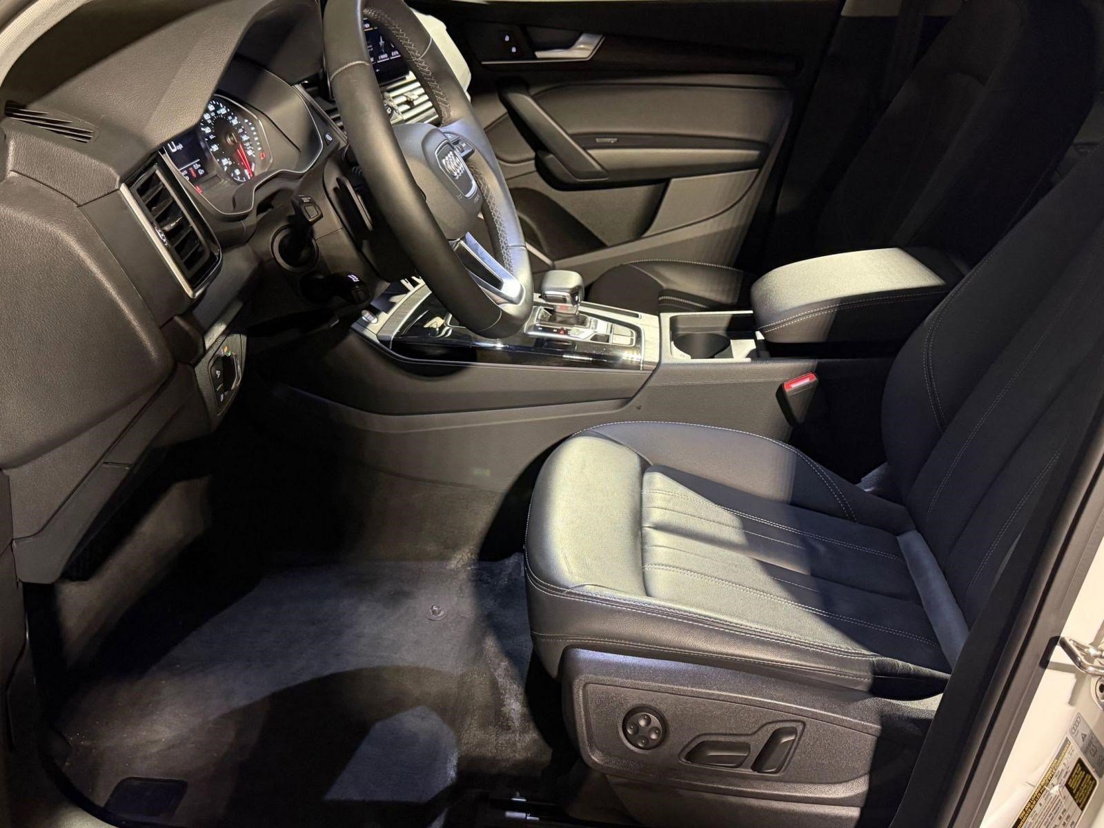 Certified 2023 Audi Q5 2.0T Premium w/ Convenience Package AWD/4WD image 5