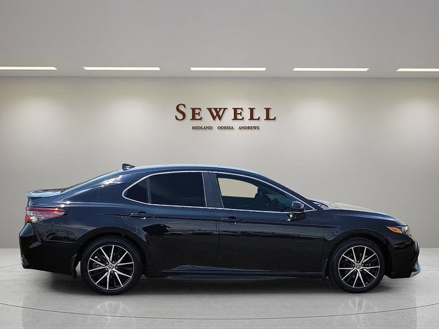 Used 2022 Toyota Camry SE w/ Convenience Package FWD image 6