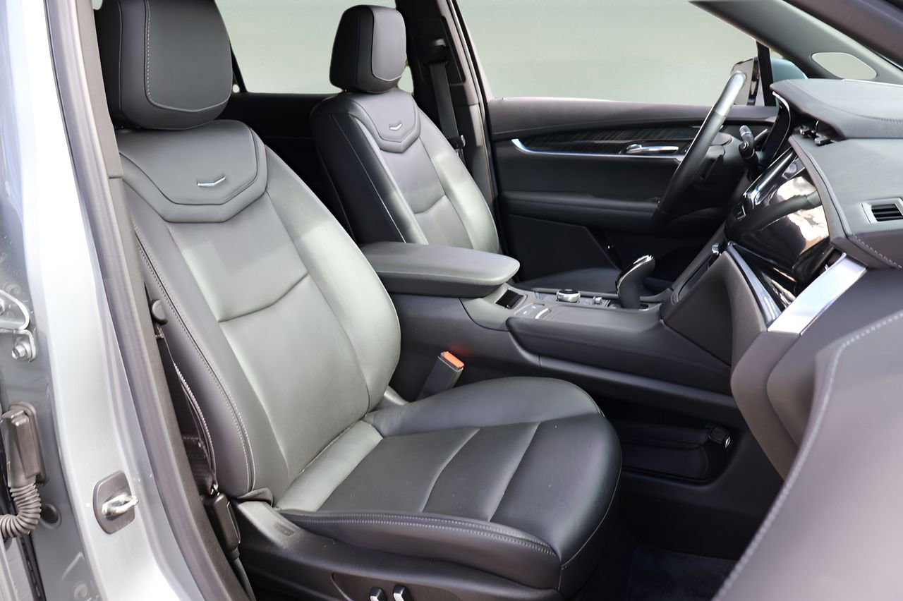 Certified 2023 Cadillac XT6 Premium Luxury image 21