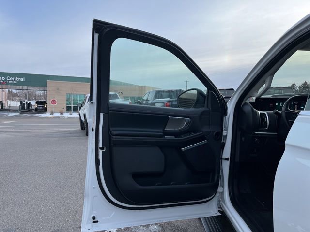Used 2025 Ford Expedition Max Platinum image 25