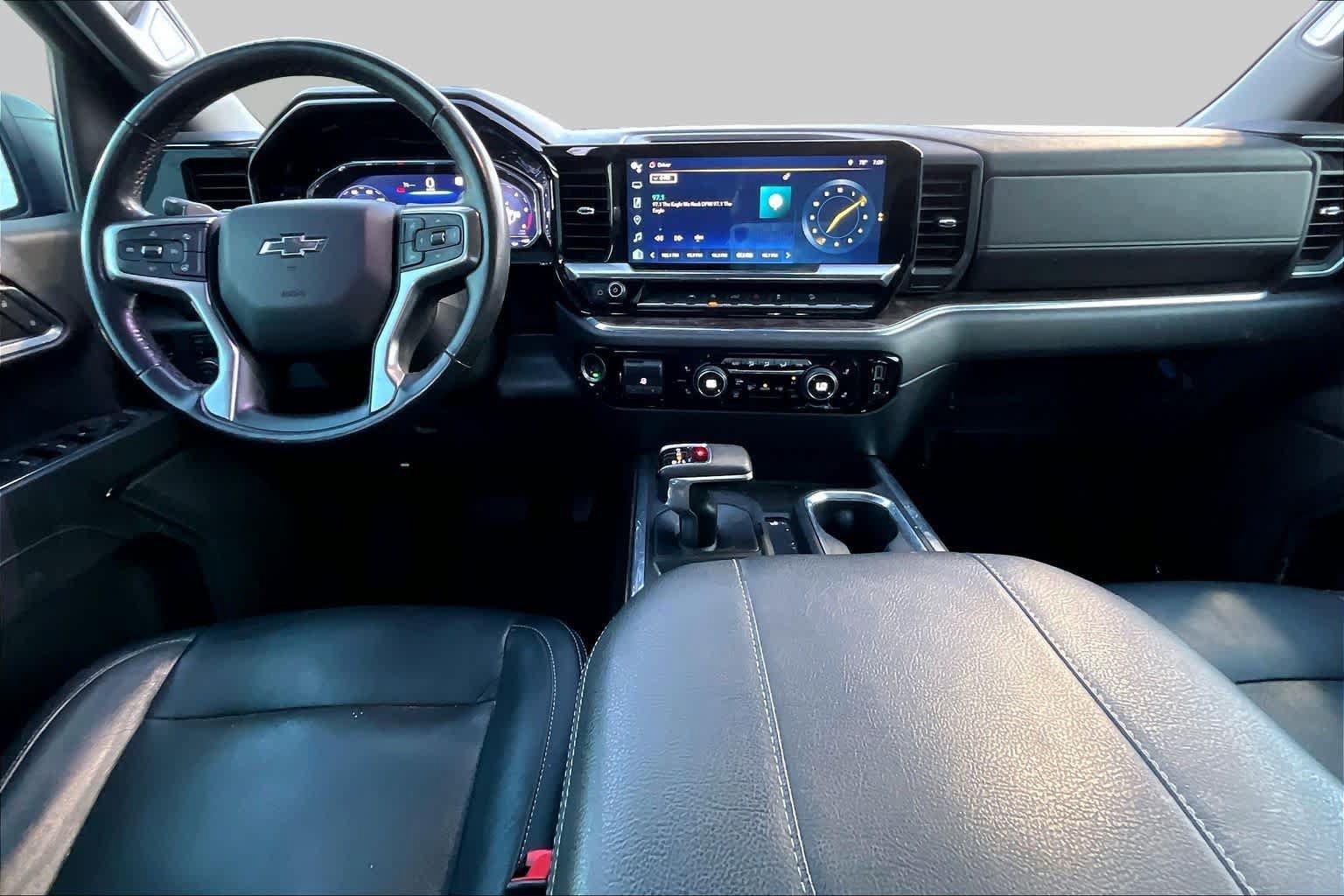 Used 2023 Chevrolet Silverado 1500 LT Trail Boss w/ LPO, Dark Essentials Package AWD/4WD image 14