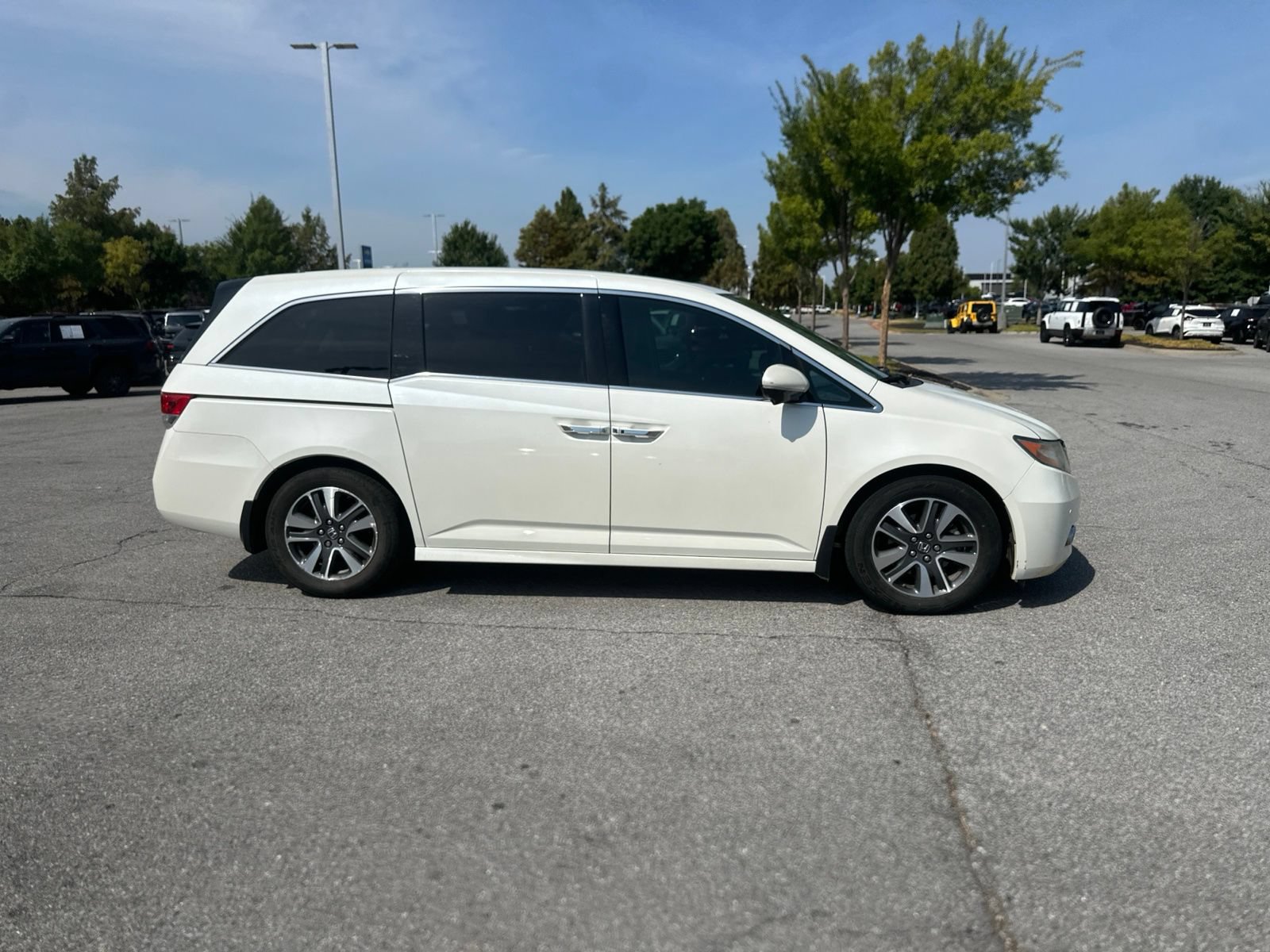 Used 2016 Honda Odyssey Touring image 4