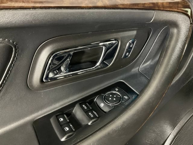 Used 2015 Ford Taurus Limited w/ Equipment Group 301A AWD/4WD image 21