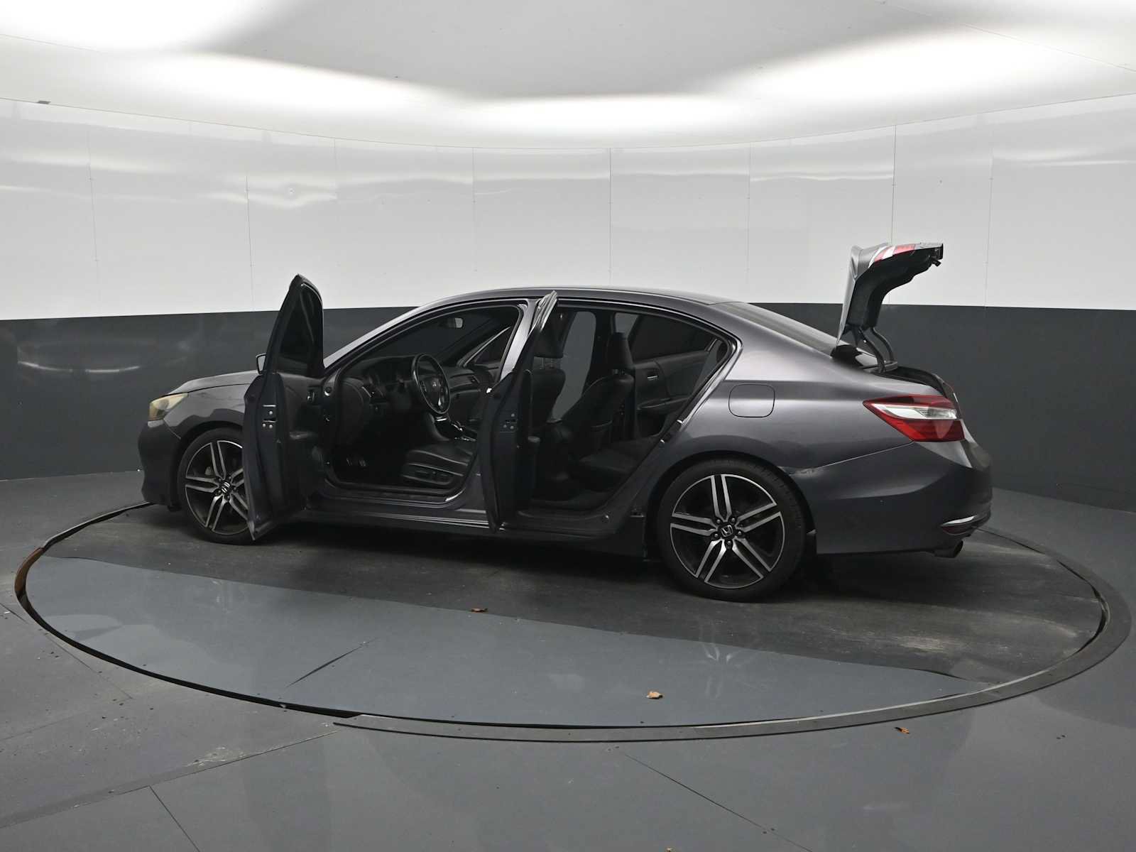 Used 2017 Honda Accord Sport Special Edition image 29