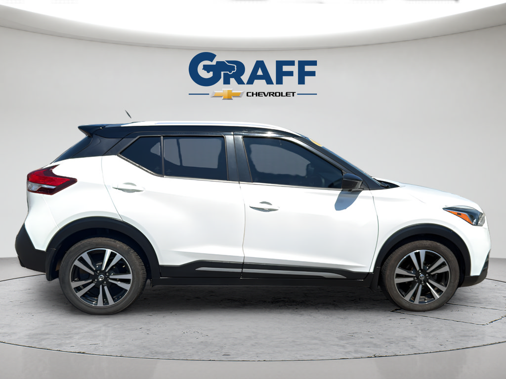 Used 2020 Nissan Kicks SR FWD image 9