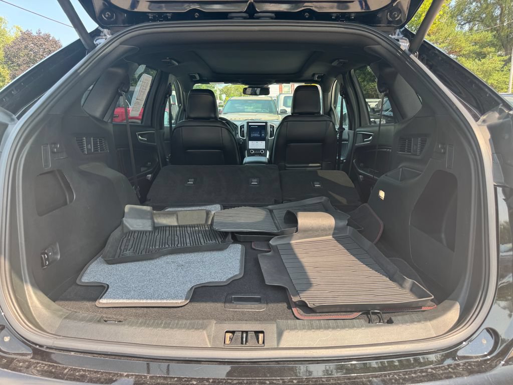 Used 2023 Ford Edge ST-Line w/ Class II Trailer Tow Package AWD/4WD image 13