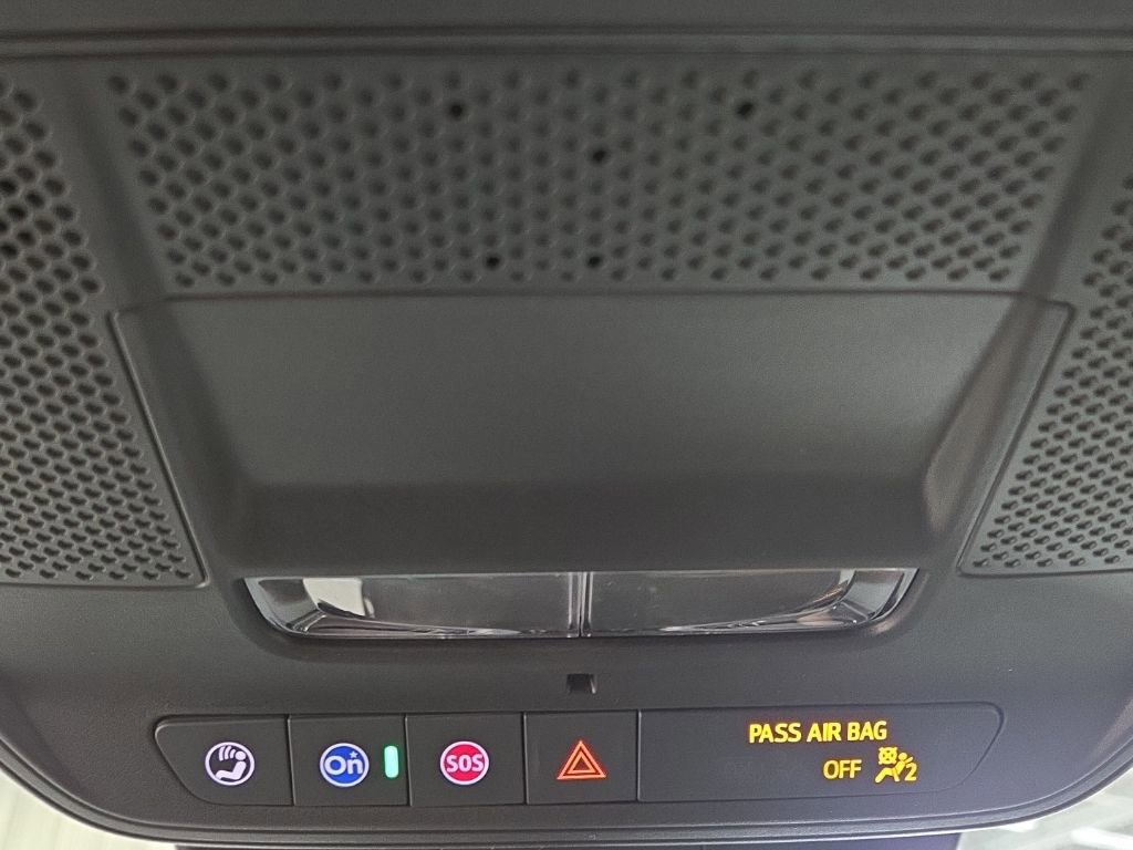 New 2026 Chevrolet Traverse LT image 28