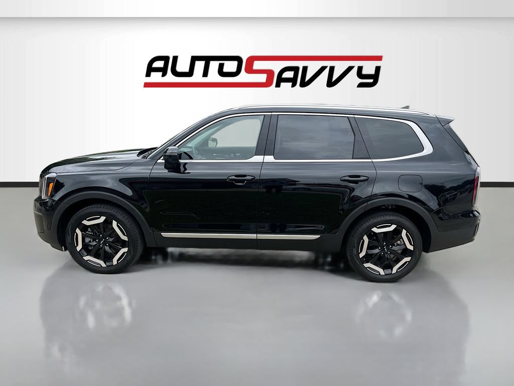 Used 2025 Kia Telluride EX w/ EX Captain's Chair Package FWD image 4