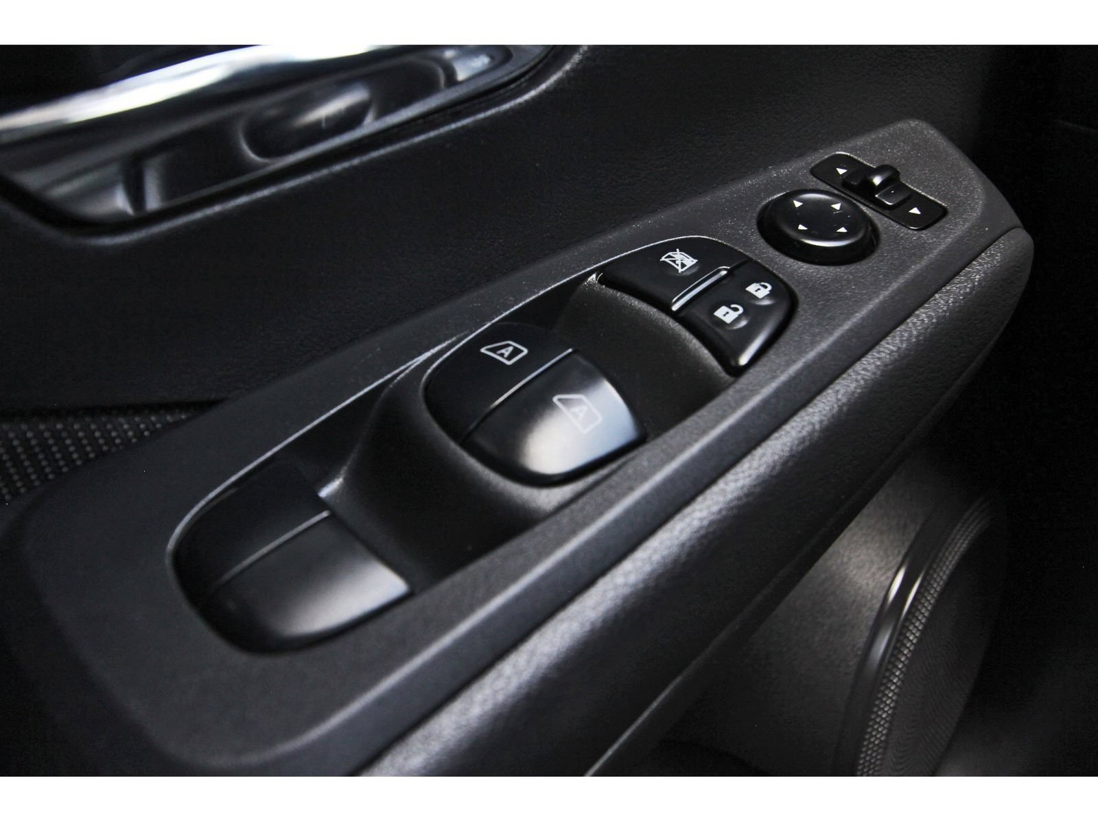 Certified 2023 Nissan Kicks SV FWD image 22
