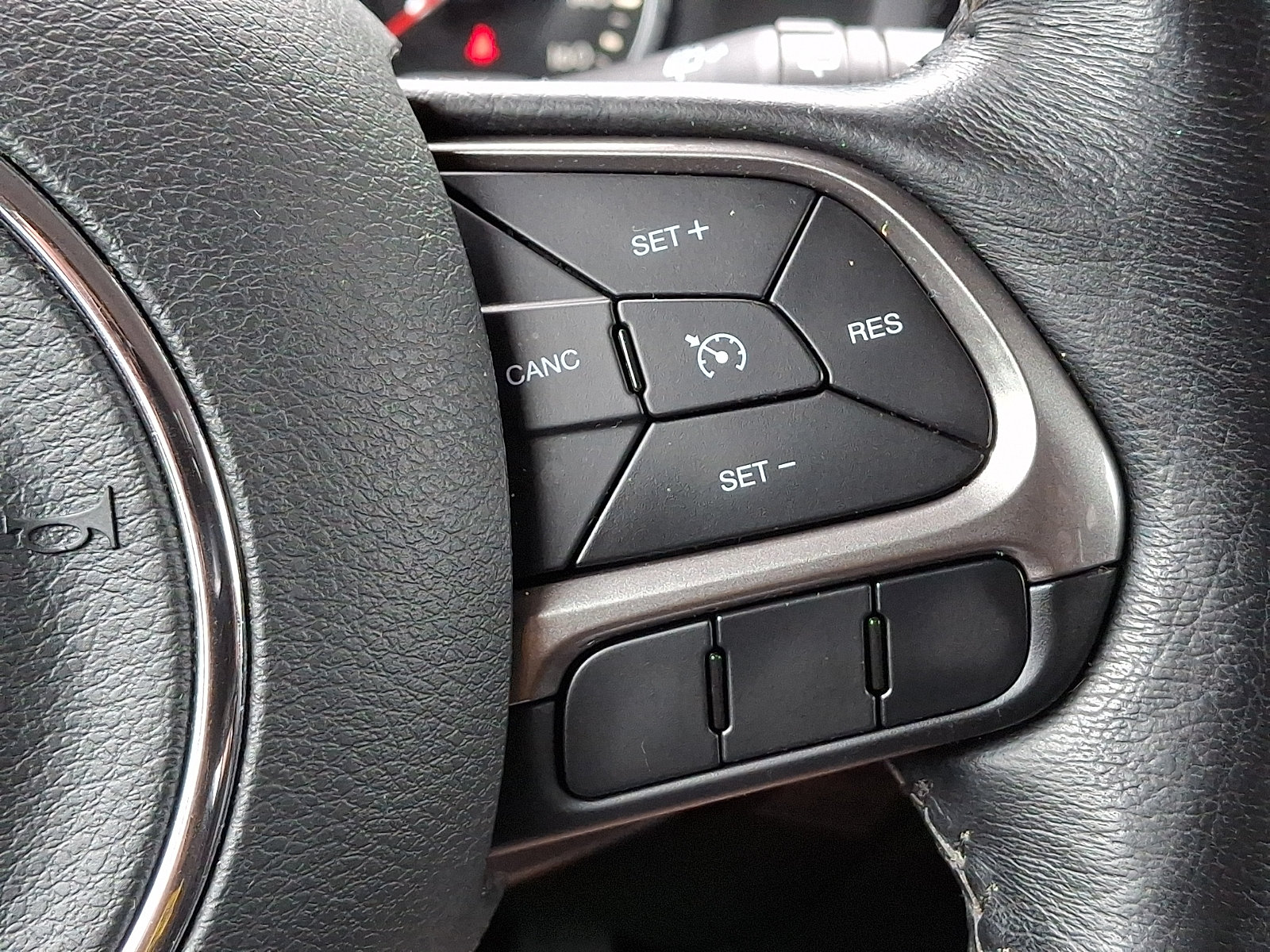 Certified 2019 Jeep Renegade Limited w/ UConnect 8.4 Nav Group AWD/4WD image 24