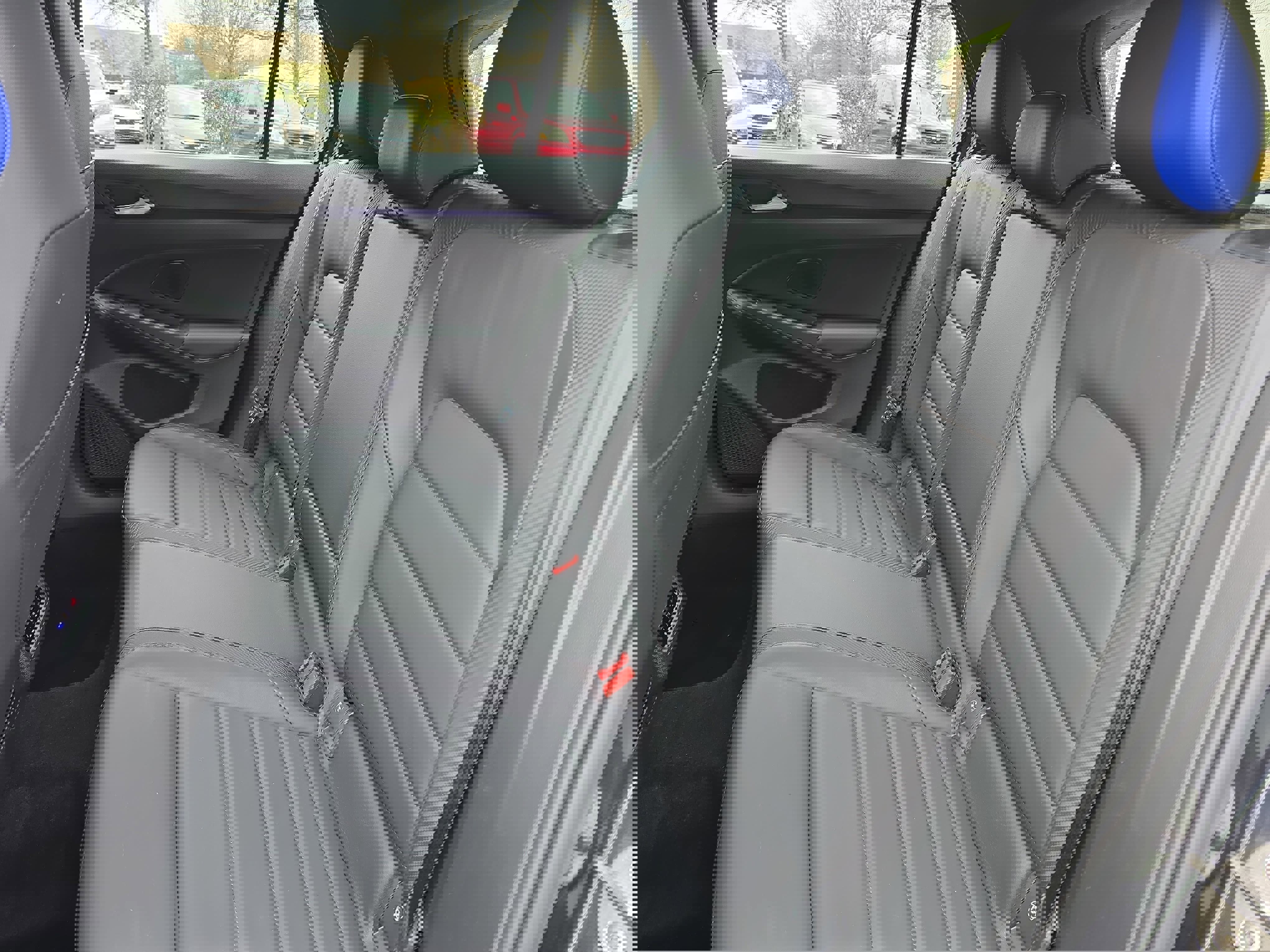 Certified 2022 Volkswagen Golf R image 13