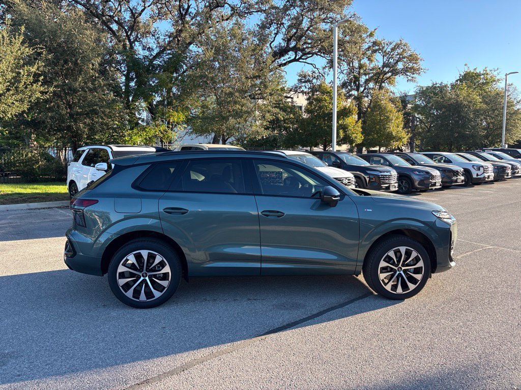 New 2026 Audi Q3 quattro 2.0T AWD/4WD image 4