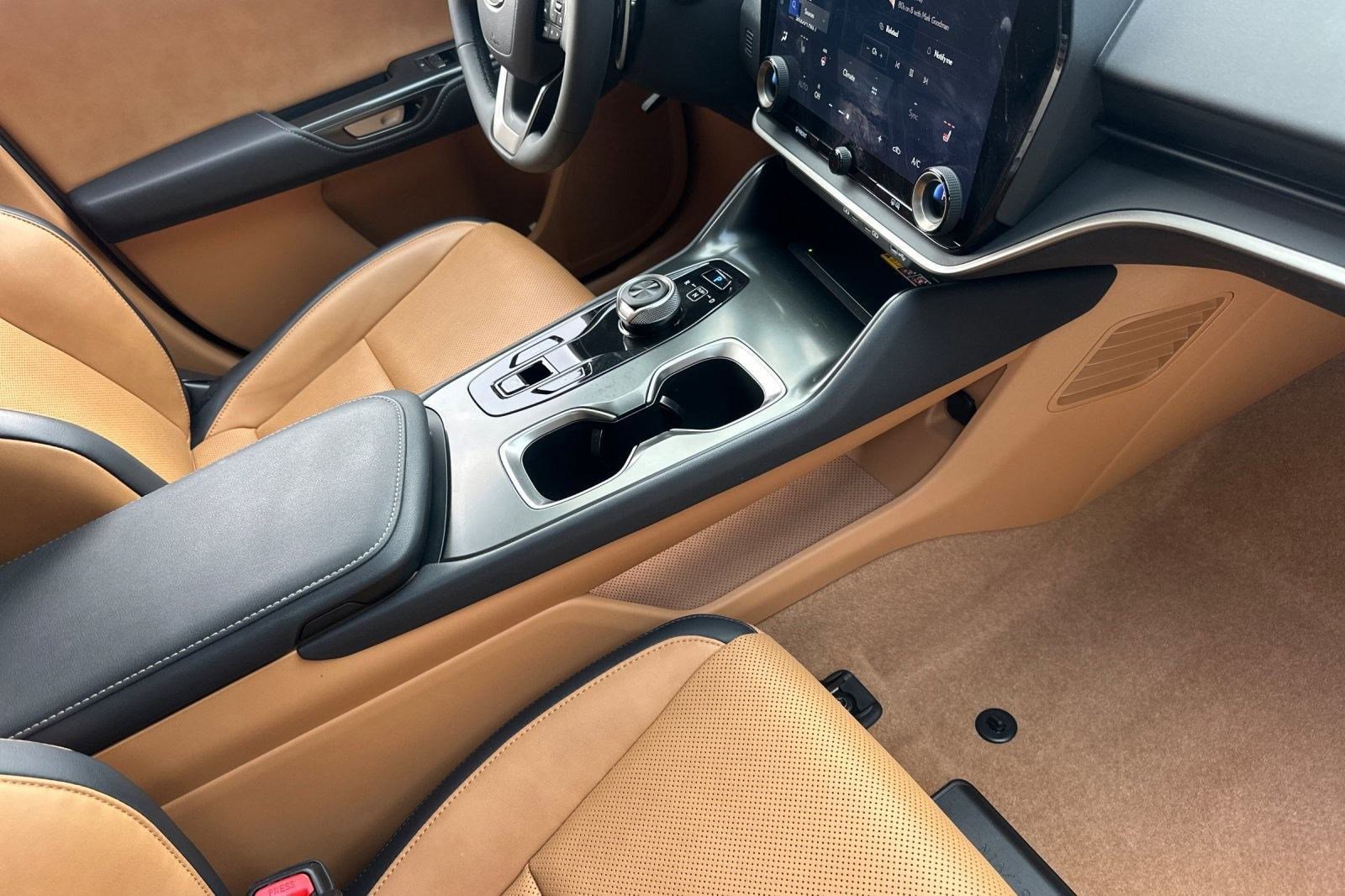 Used 2025 Lexus RZ 300e image 30