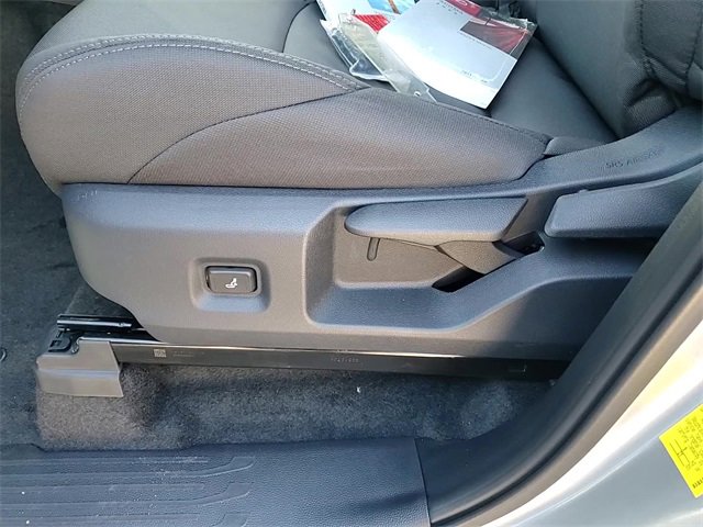 Used 2025 Toyota Tacoma SR5 image 12