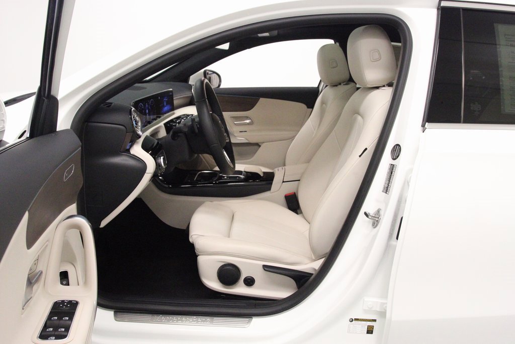 Certified 2022 Mercedes-Benz A 220 4MATIC image 17