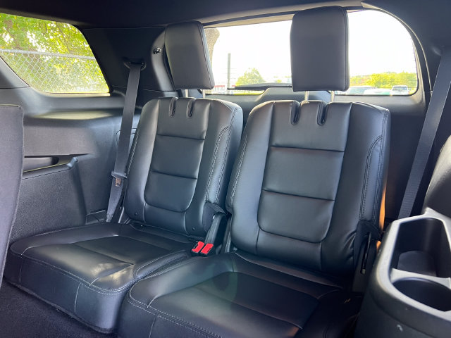 Certified 2019 Ford Explorer XLT w/ Equipment Group 202A AWD/4WD image 6