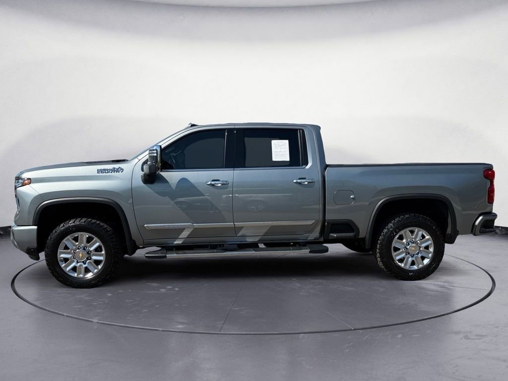 Used 2024 Chevrolet Silverado 2500 High Country w/ High Country Premium Package AWD/4WD image 5