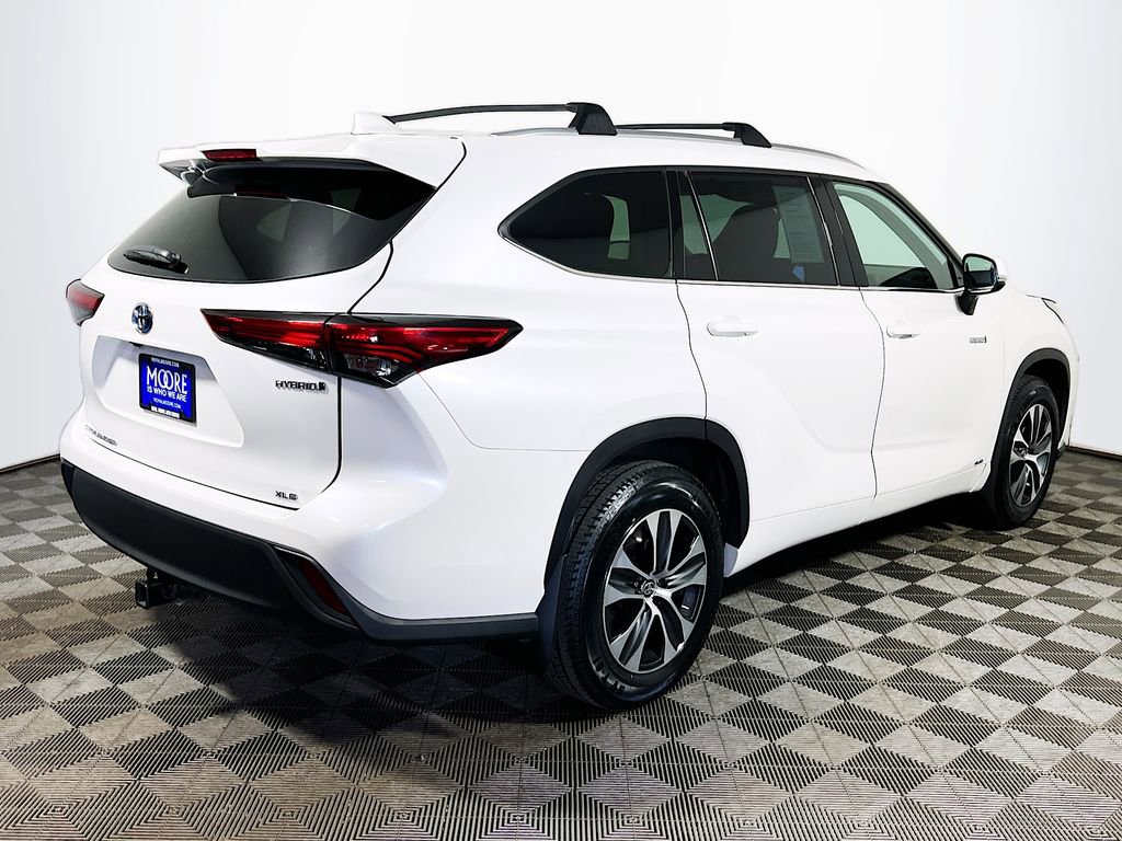 Certified 2020 Toyota Highlander XLE AWD/4WD image 8