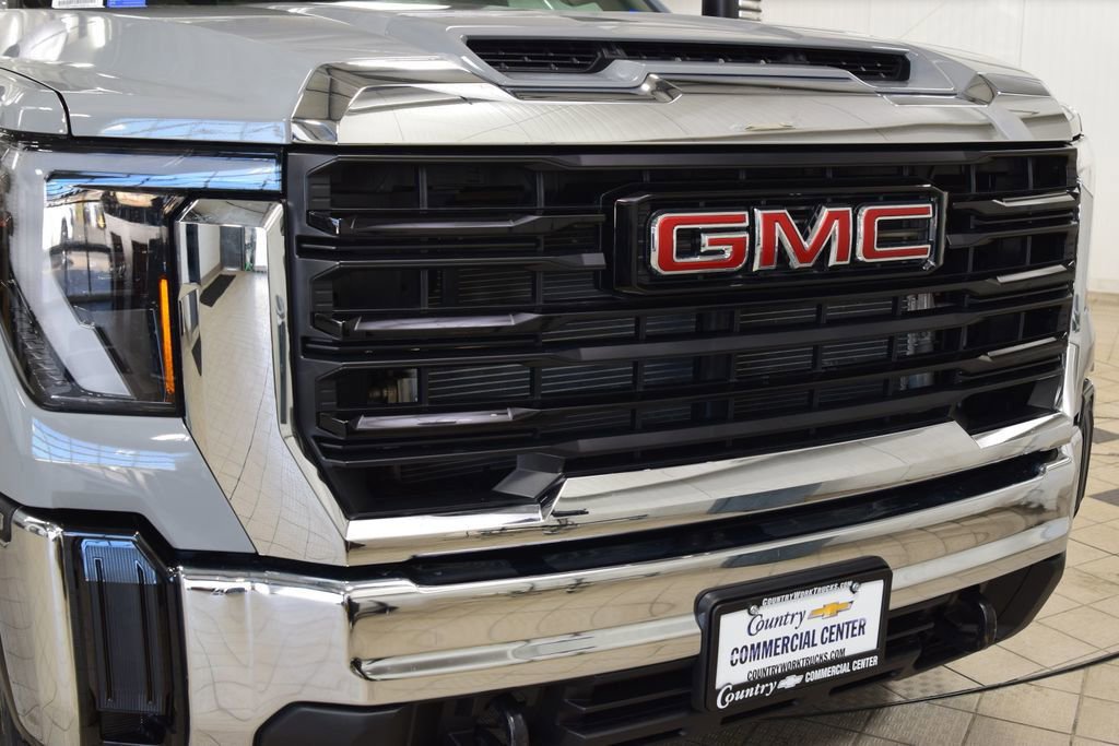 Used 2025 GMC Sierra 3500 Pro w/ Convenience Package image 7