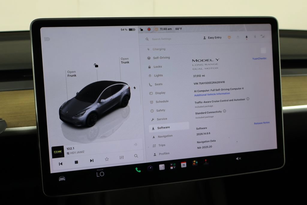 Used 2024 Tesla Model Y Long Range AWD/4WD image 38
