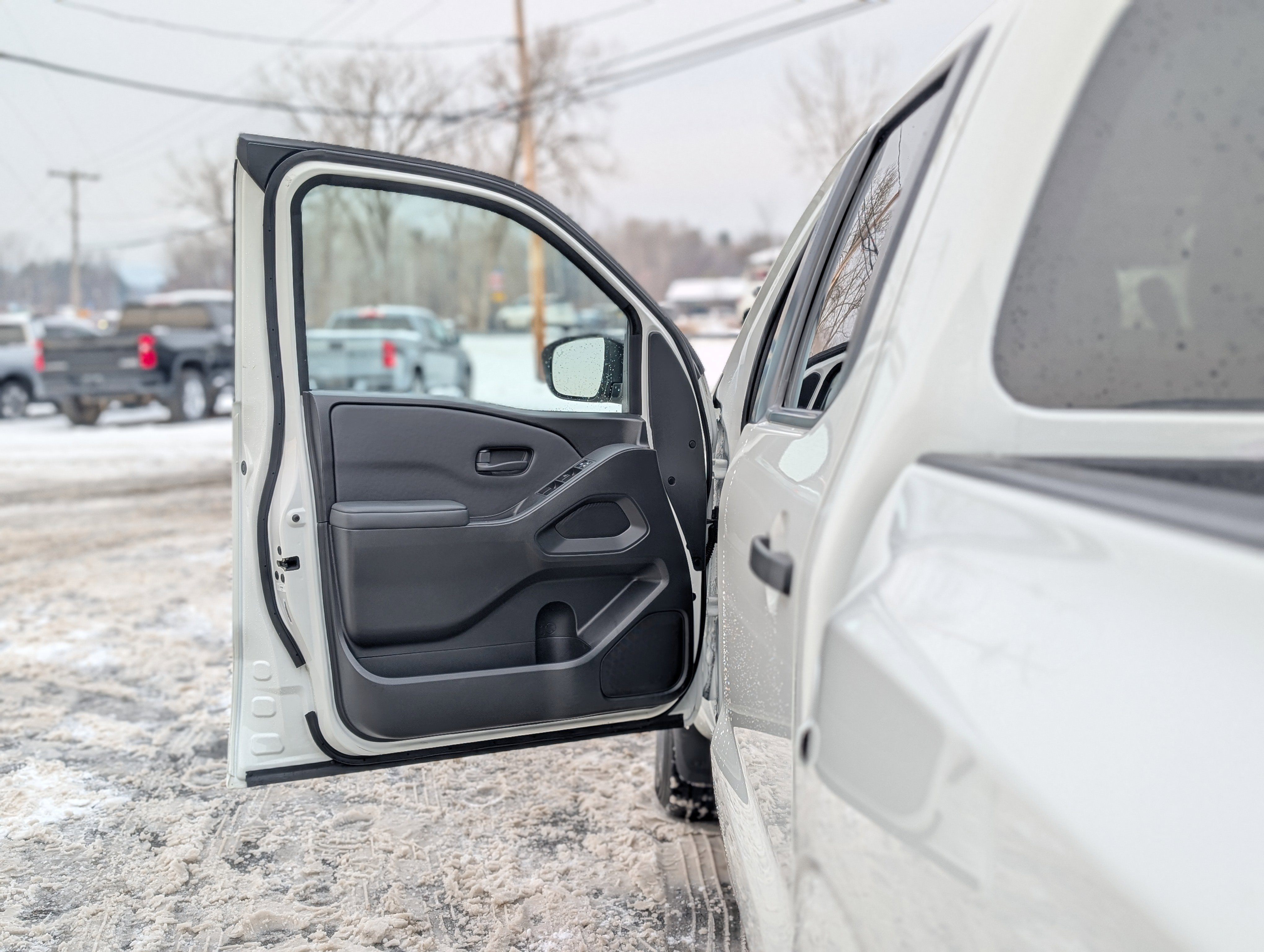 Used 2023 Nissan Frontier S w/ Technology Package image 25