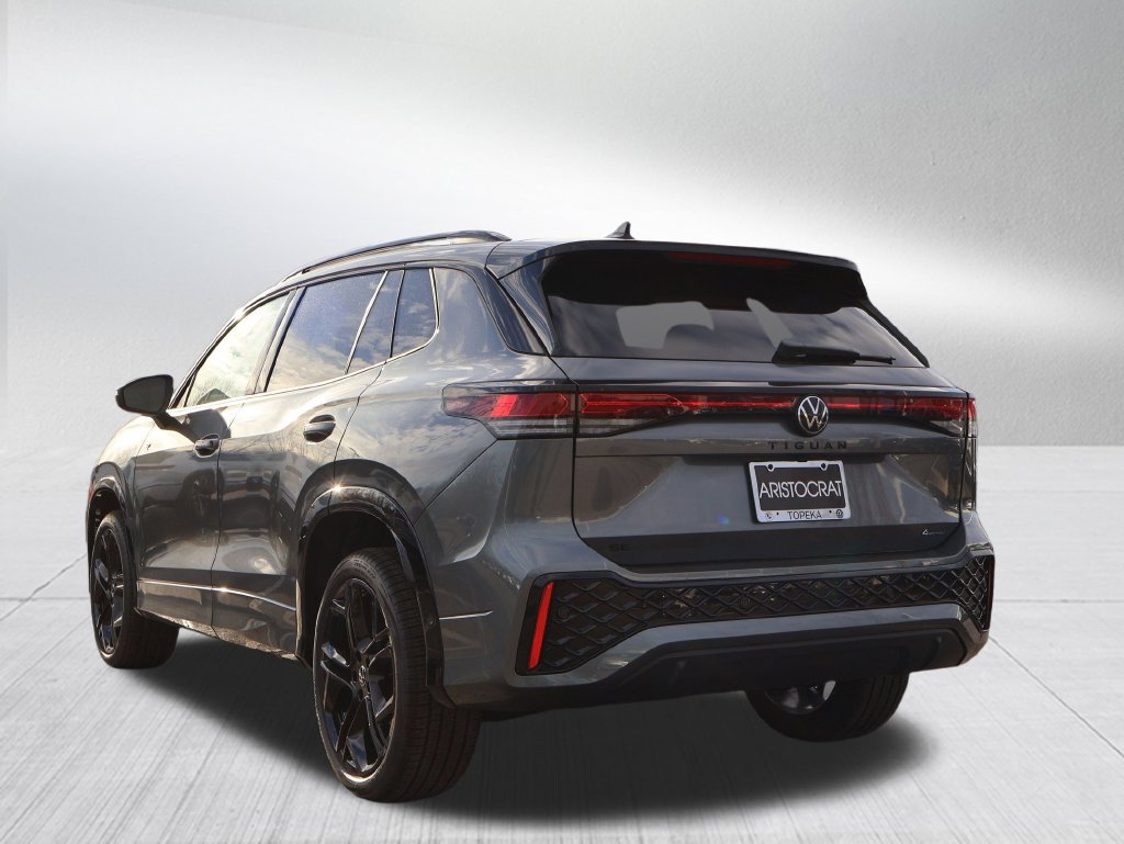 Used 2026 Volkswagen Tiguan SE R-Line AWD/4WD image 24