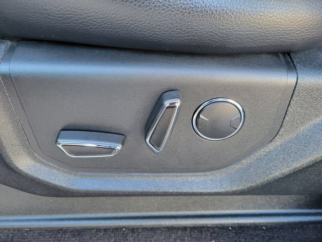 Used 2018 Ford F150 Lariat w/ Equipment Group 502A Luxury AWD/4WD image 7
