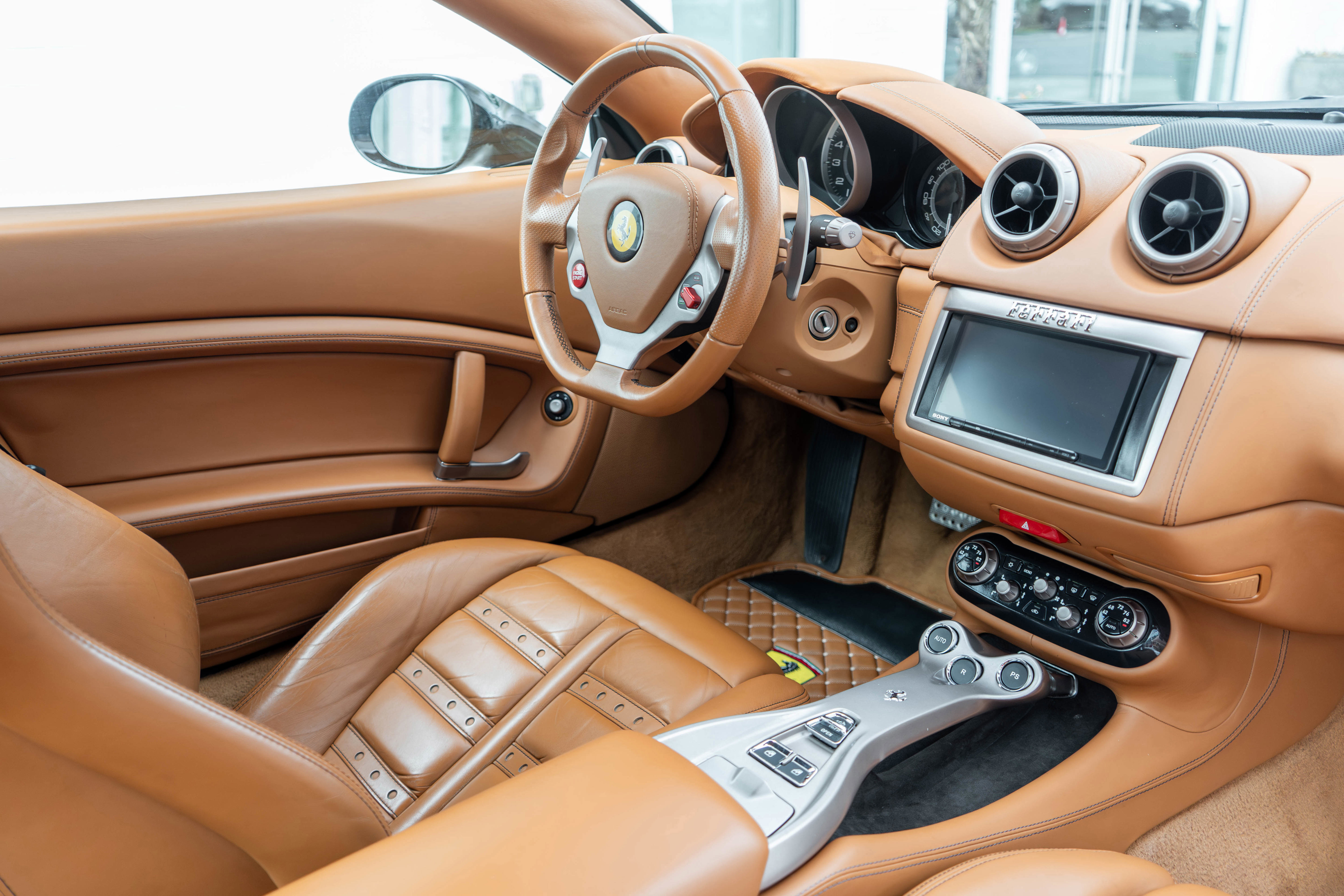 Used 2013 Ferrari California image 37