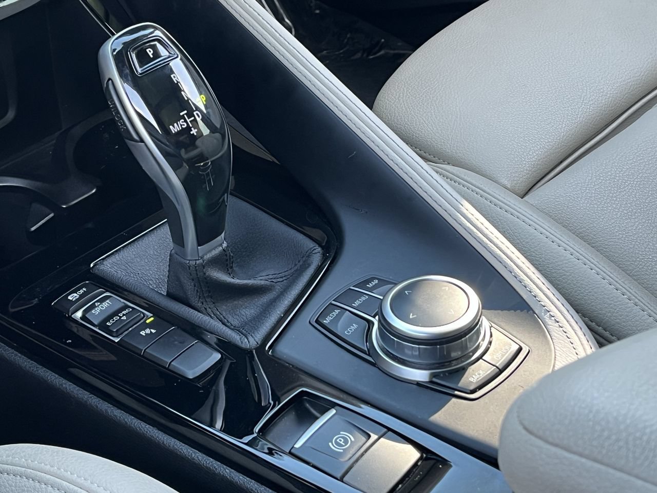 Used 2023 BMW X2 sDrive28i w/ M Sport Package FWD image 17