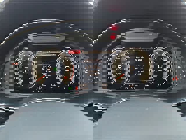 Used 2025 Audi Q8 Premium w/ Convenience Package image 35