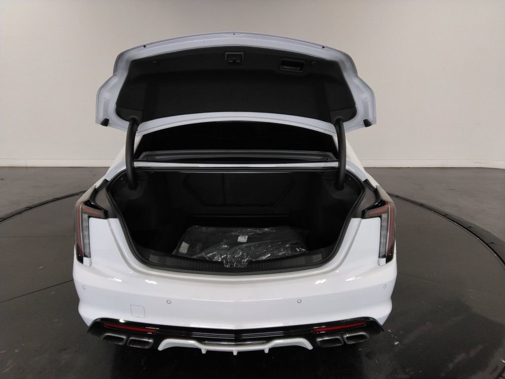 Used 2025 Cadillac CT5 V image 9