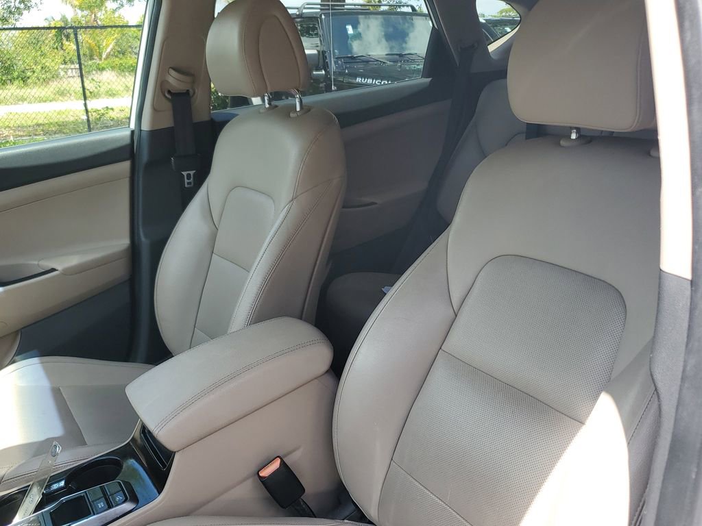 Used 2017 Hyundai Tucson SE Plus w/ Cargo Package FWD image 19