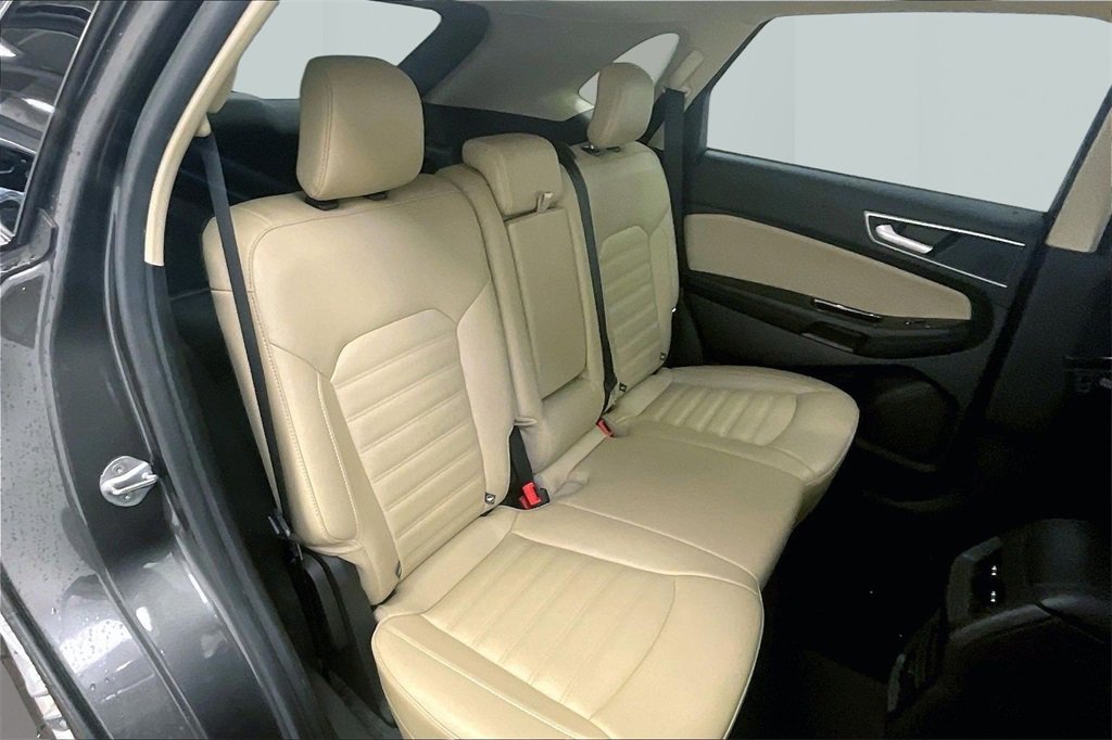 Used 2019 Ford Edge SEL w/ Equipment Group 201A image 16