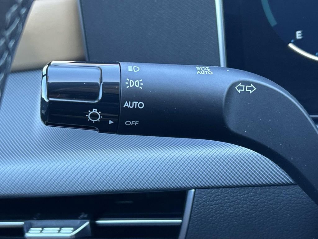 Certified 2025 Hyundai Sonata Limited image 33