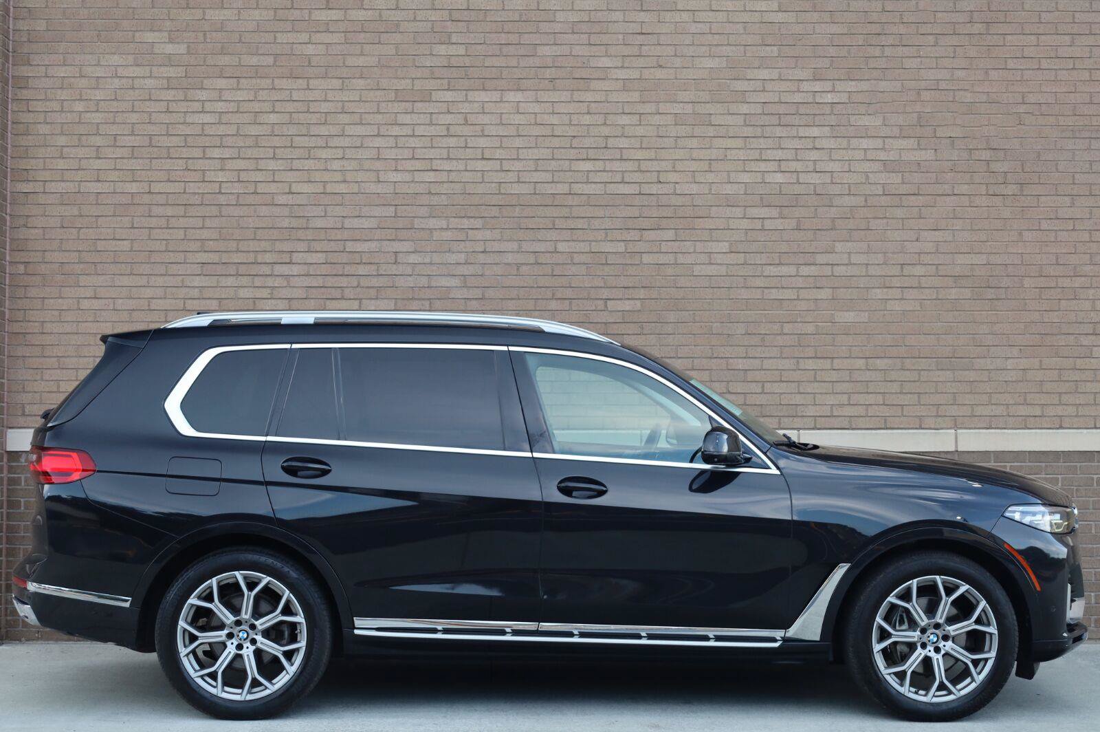 Used 2020 BMW X7 xDrive40i w/ Premium Package AWD/4WD image 3
