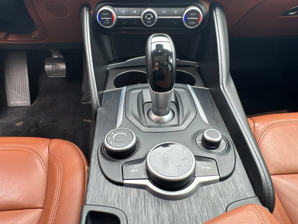 Used 2019 Alfa Romeo Giulia AWD image 44