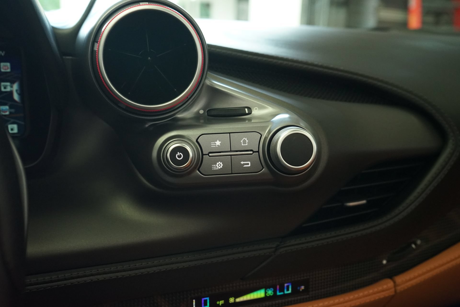 Used 2021 Ferrari F8 Tributo RWD image 22
