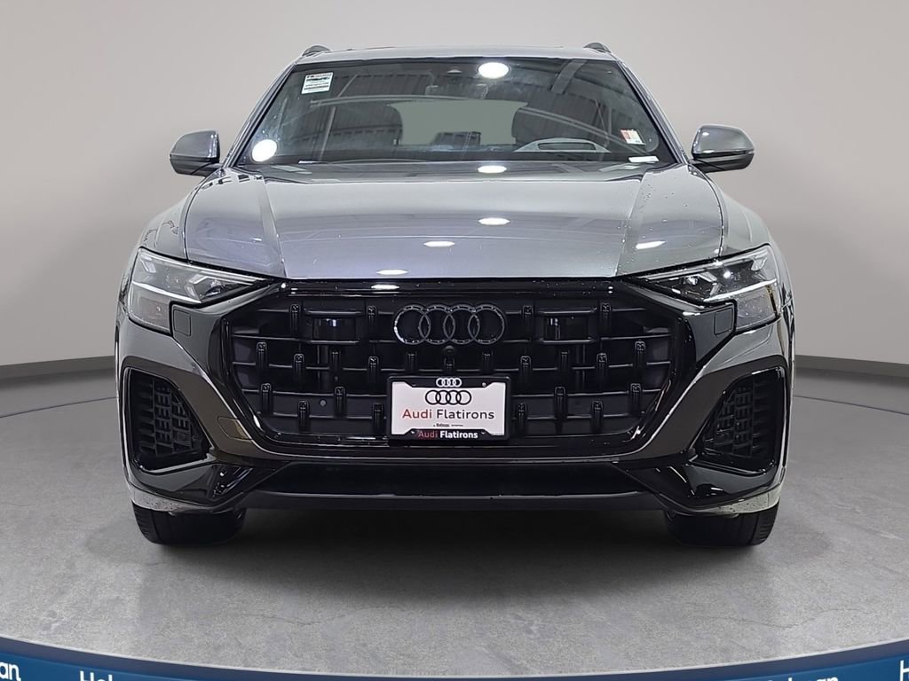 Used 2025 Audi Q8 Prestige w/ Prestige Package AWD/4WD image 3