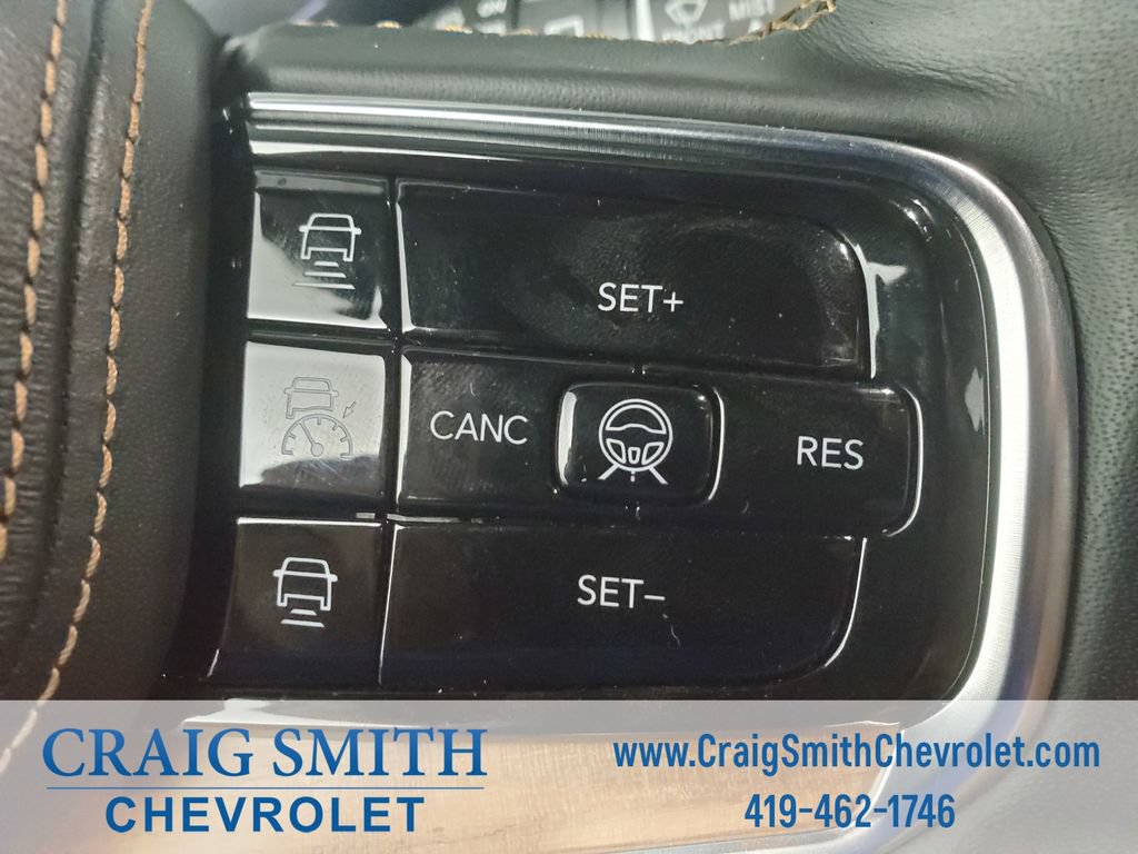 Used 2023 Jeep Grand Wagoneer Series III AWD/4WD image 18