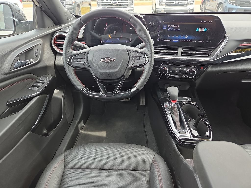 Used 2026 Chevrolet Trax RS w/ Sunroof Package FWD image 18