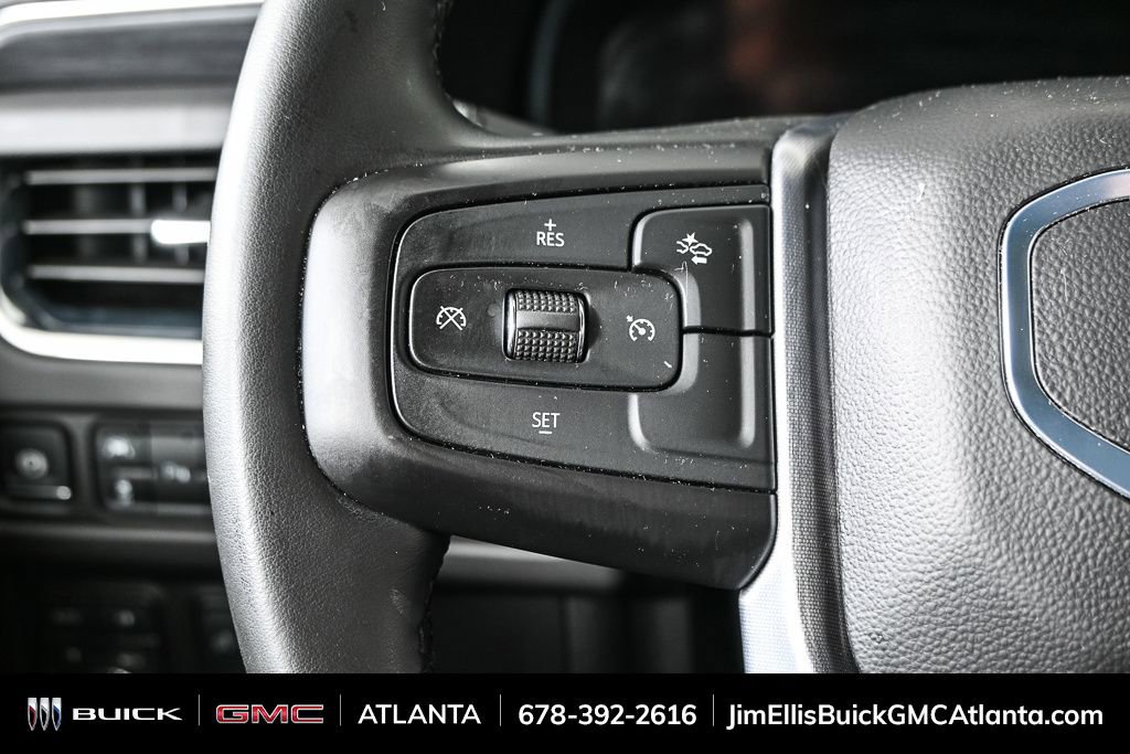 Used 2024 GMC Yukon SLT image 12