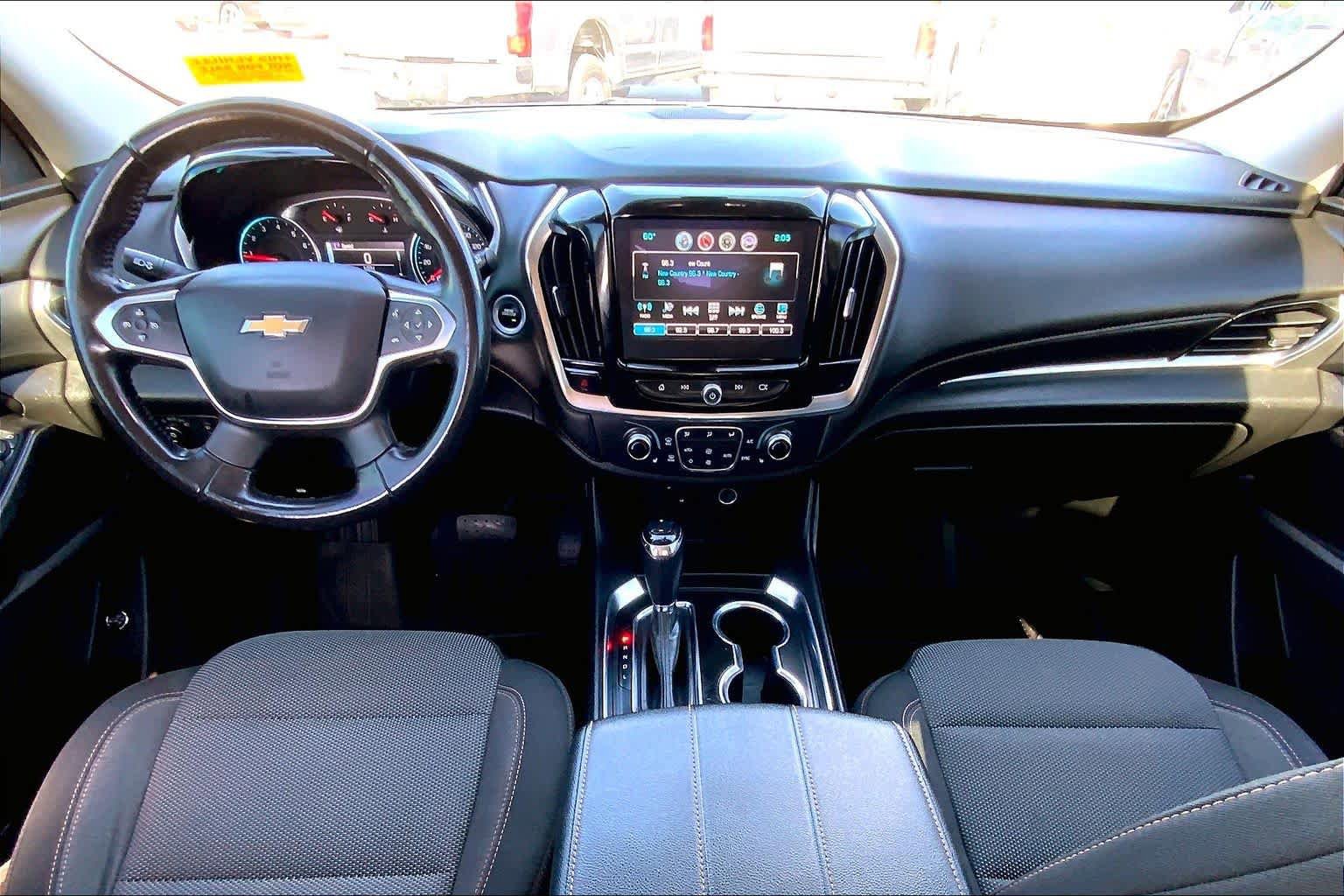 Used 2019 Chevrolet Traverse LT image 13
