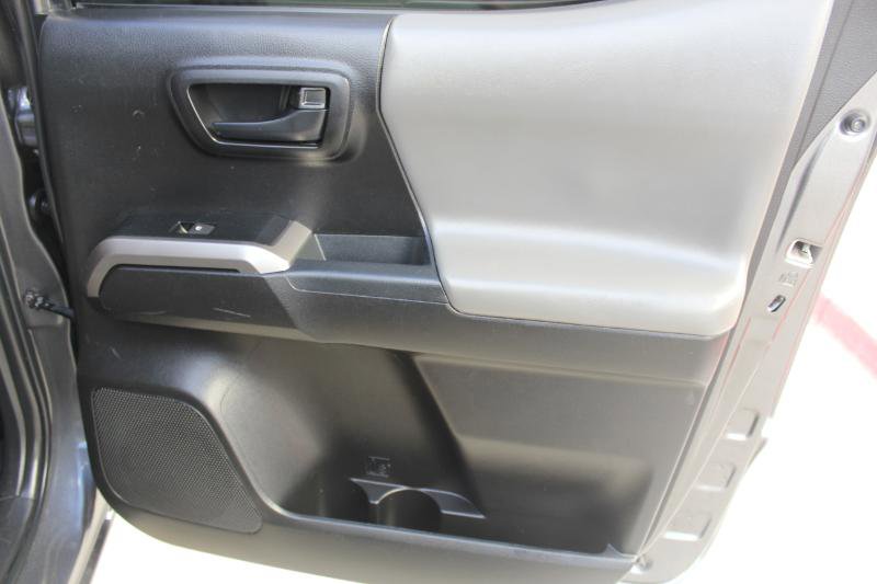 Used 2022 Toyota Tacoma SR5 image 16