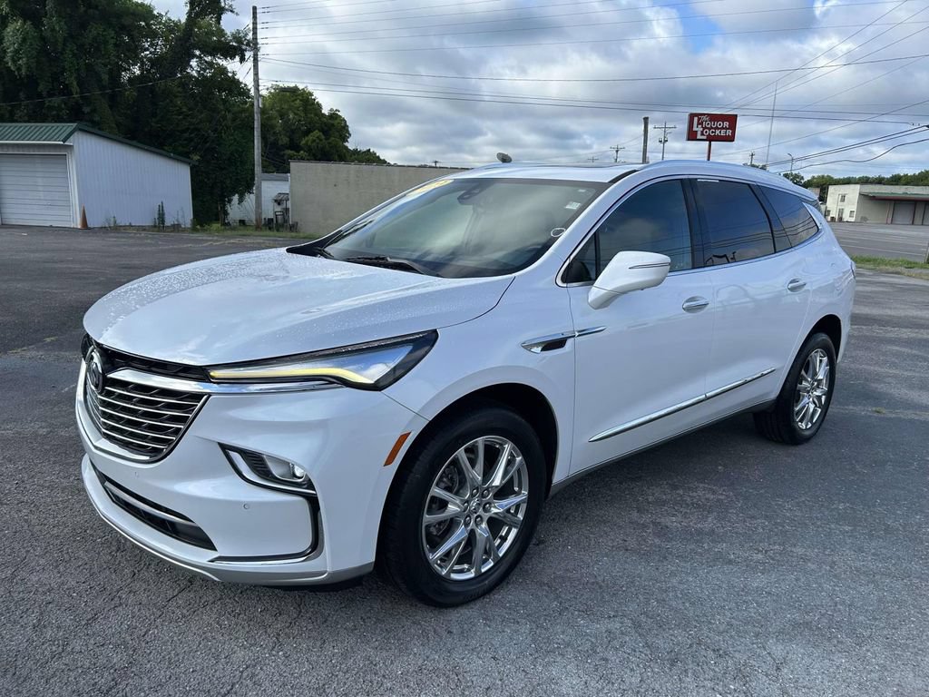 Used 2023 Buick Enclave Premium w/ Experience Buick Package FWD image 8