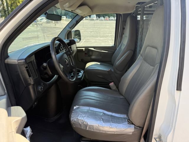 Used 2013 GMC Savana 3500 RWD image 9