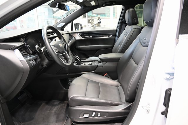 Used 2025 Cadillac XT5 Premium Luxury image 10