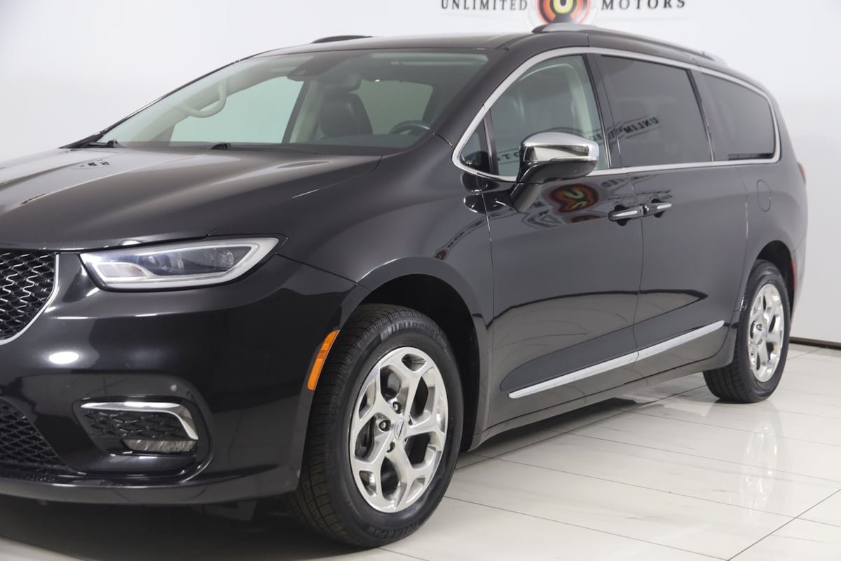 Used 2021 Chrysler Pacifica Limited AWD/4WD image 58