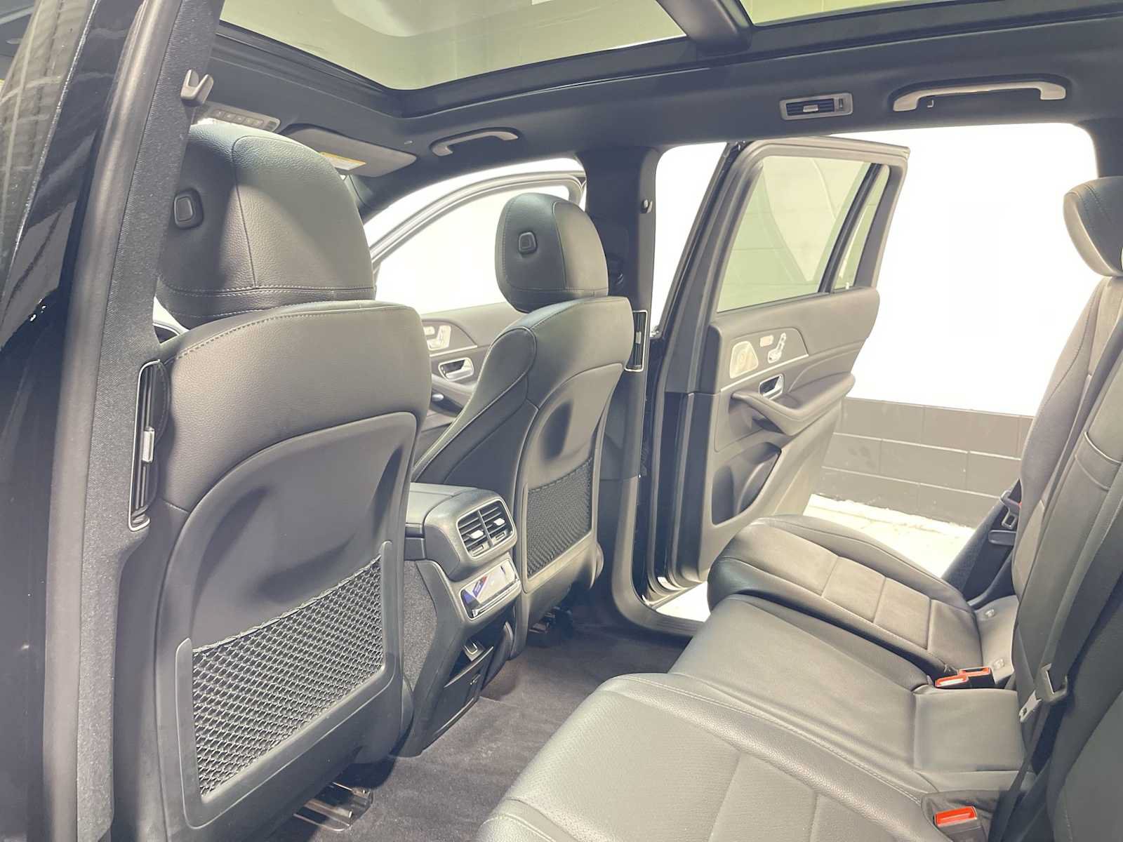 Used 2022 Mercedes-Benz GLS 450 4MATIC image 12