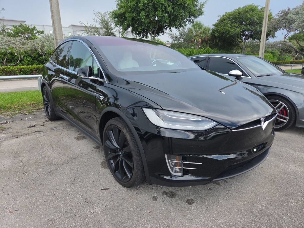 Used 2021 Tesla Model X Long Range AWD/4WD image 2