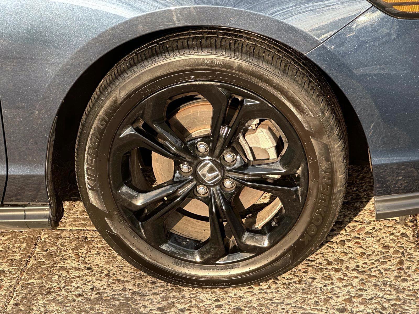 Used 2025 Honda Accord SE image 9